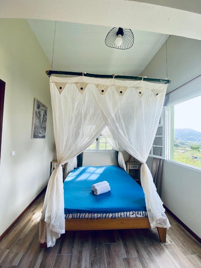 Chambre Et Sdb Privative Ylang Ylang Vue Mont Pelee Dans Maison Partagee Le Morne-Rouge Esterno foto
